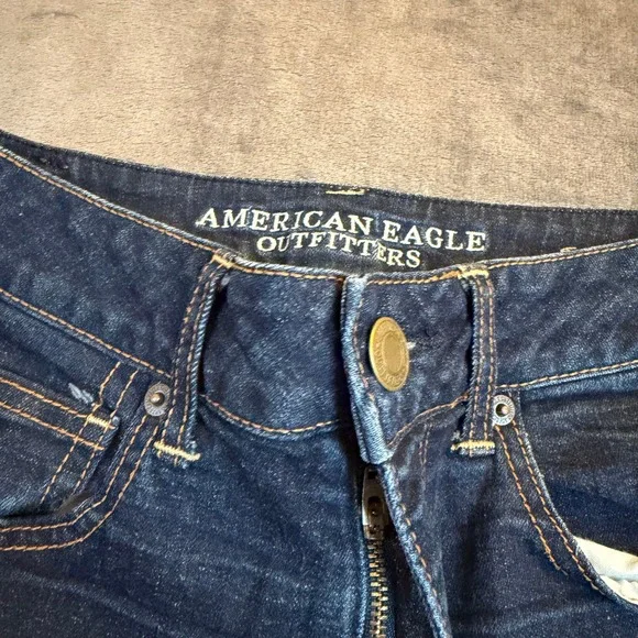 American Eagle Dark Wash Denim Cutoff Shorts Frayed Hem Womens size 8 28" - Picture 5 of 11